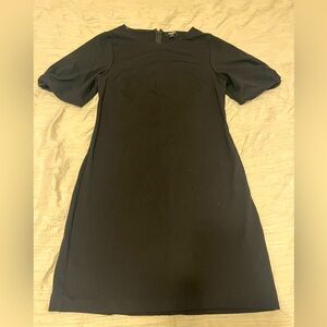 Black short sleeve dress